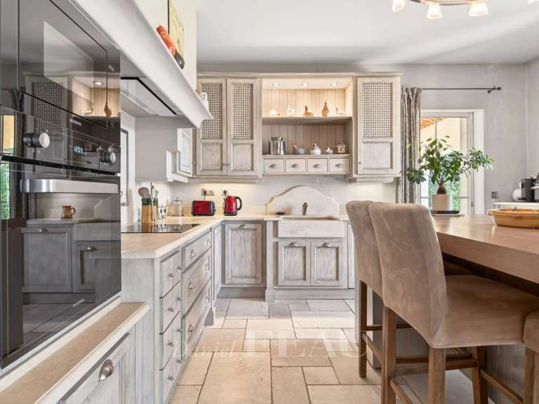 Maison Pierrevert - 4 chambres - 303m²