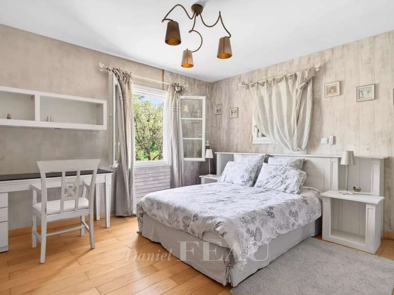 Maison Pierrevert - 4 chambres - 303m²