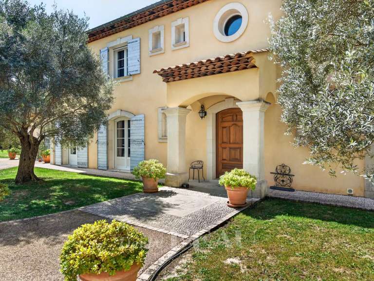 Maison Pierrevert - 4 chambres - 303m²