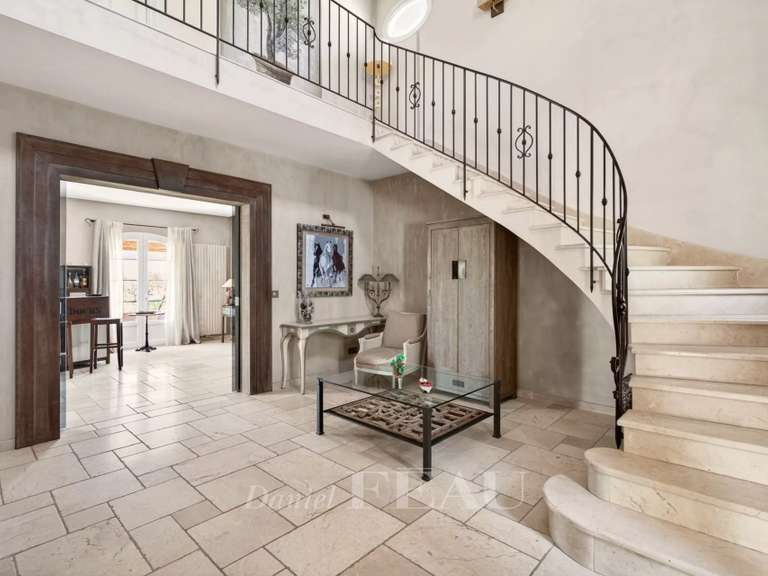 Maison Pierrevert - 4 chambres - 303m²