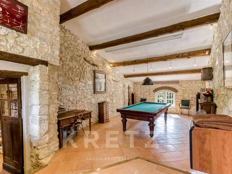 Maison Pierrevert - 5 chambres - 318m²
