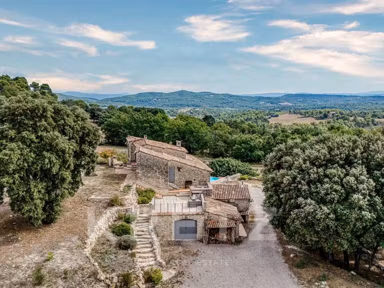 Maison Pierrevert - 5 chambres - 318m²