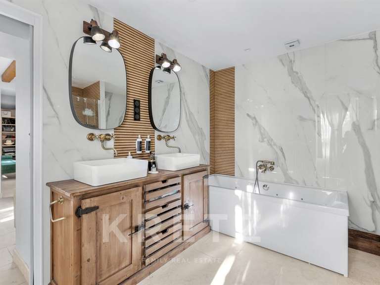 Propriété Pierrevert - 640m²