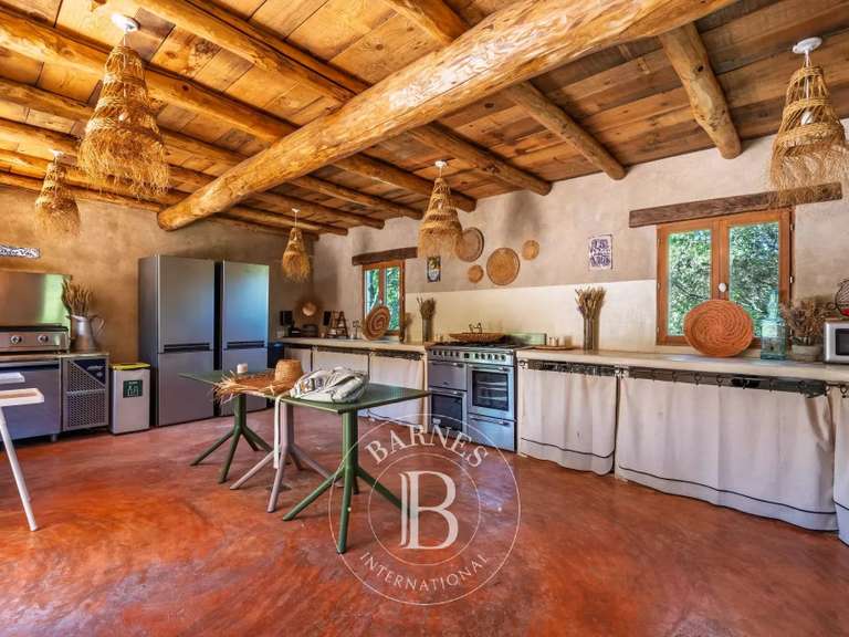 Propriété Pietralba - 291m²