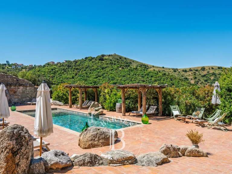 Propriété Pietralba - 291m²