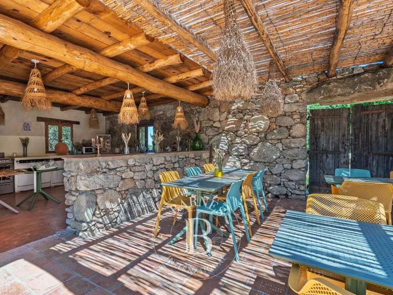 Propriété Pietralba - 291m²