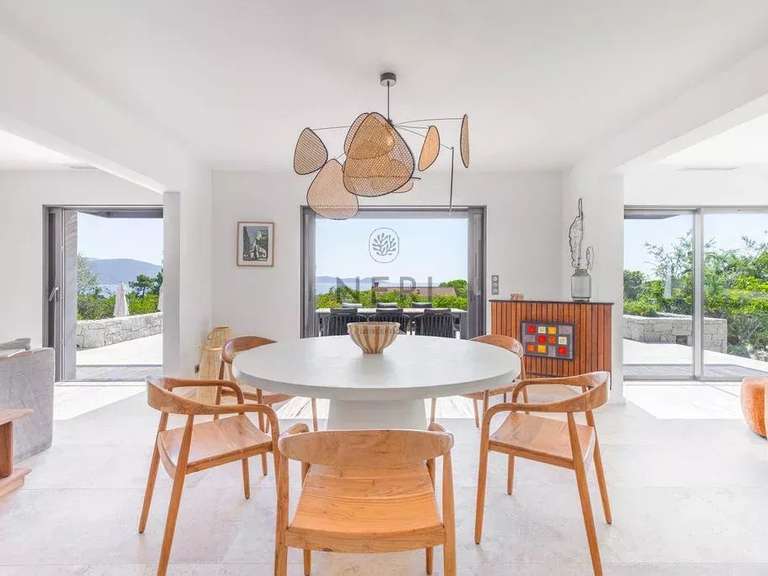 Villa Pietrosella - 6 chambres - 2530m²