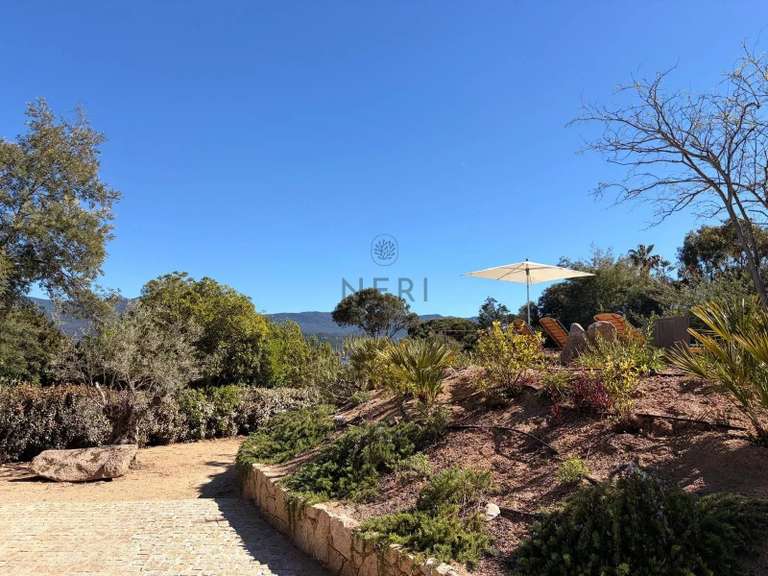 Villa Pietrosella - 4 chambres - 2670m²