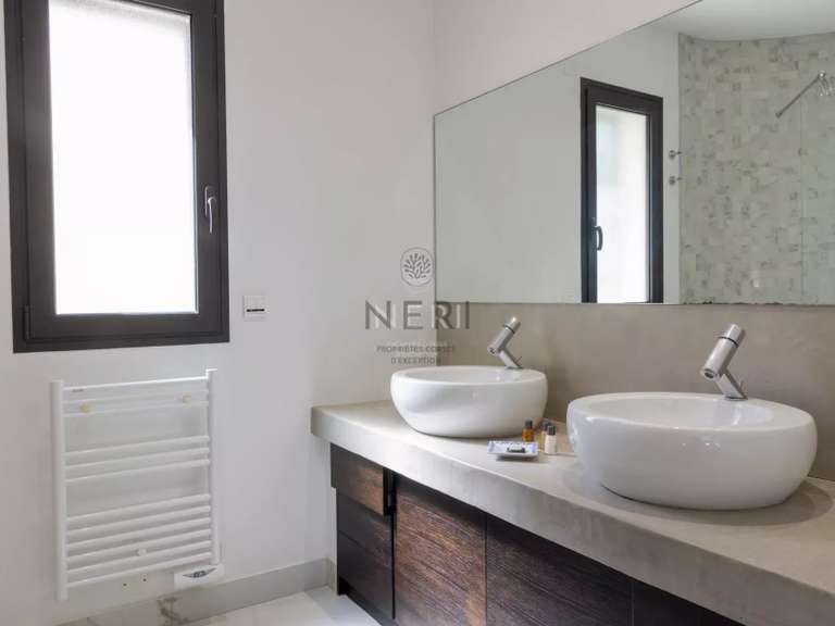 Villa Pietrosella - 5 chambres - 1650m²