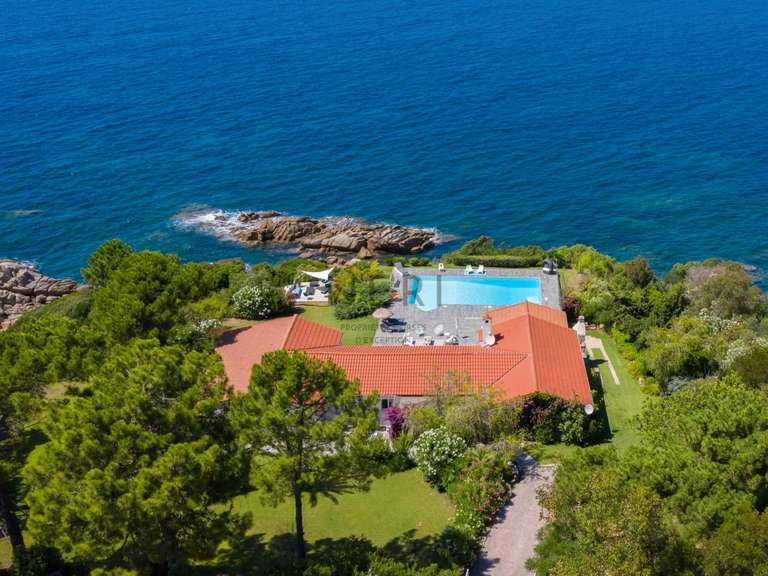 Villa Pietrosella - 270m²