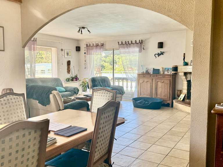 Villa Pignans - 5 bedrooms - 170m²