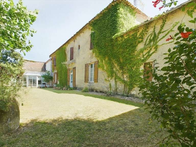 Propriété Pineuilh - 6 chambres - 270m²