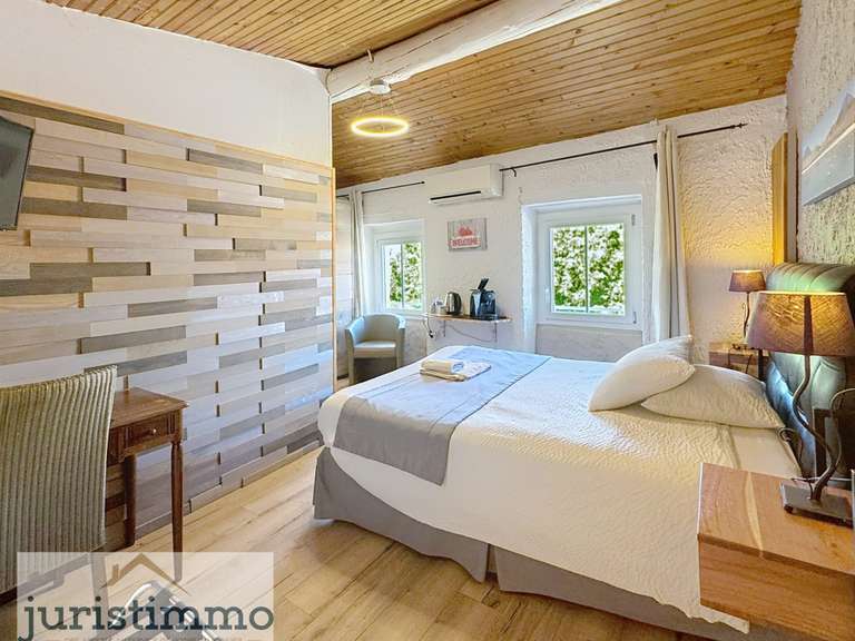 Maison Piolenc - 8 chambres - 484m²