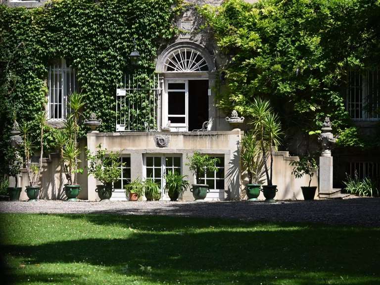 Castle Plaigne - 16 bedrooms - 900m²