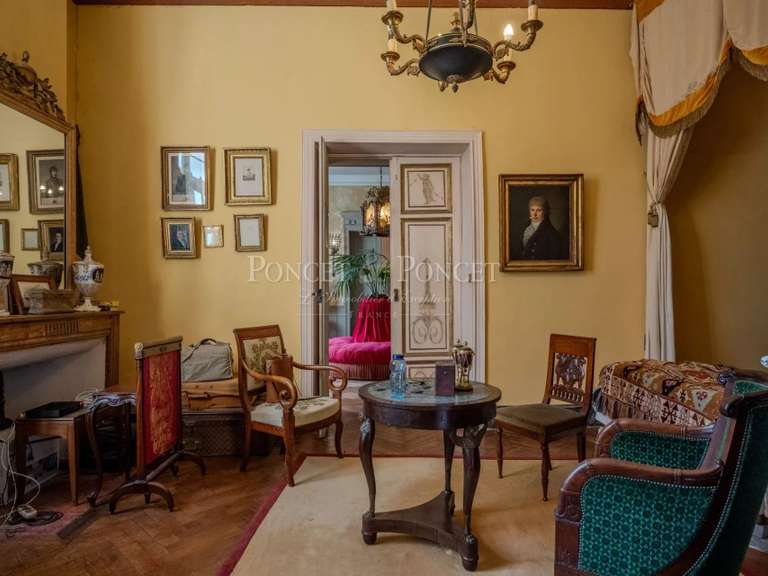 Château Plaigne - 16 chambres - 900m²