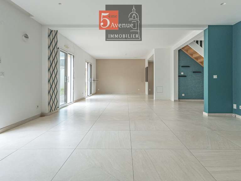 House Plailly - 4 bedrooms - 197m²