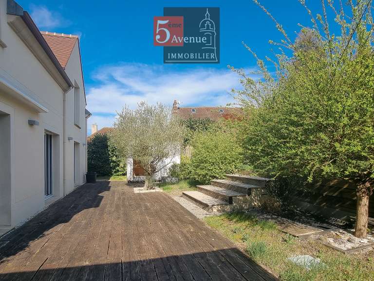 House Plailly - 4 bedrooms - 197m²