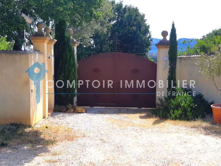Maison Plan-d'Aups-Sainte-Baume - 3 chambres - 170m²