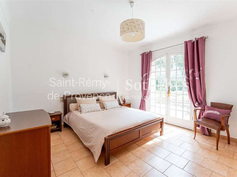 Maison Plan-d'Orgon - 4 chambres - 200m²