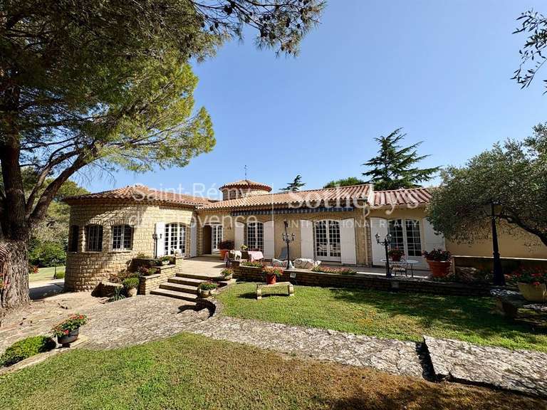 Maison Plan-d'Orgon - 4 chambres - 200m²