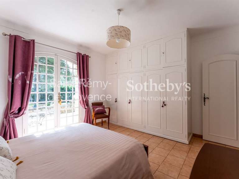 Maison Plan-d'Orgon - 4 chambres - 200m²