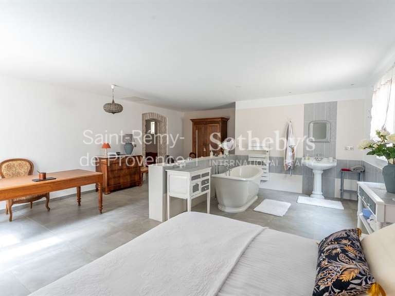 Maison Plan-d'Orgon - 4 chambres - 200m²