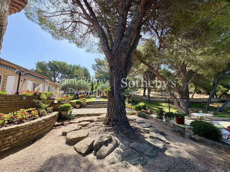 Maison Plan-d'Orgon - 4 chambres - 200m²