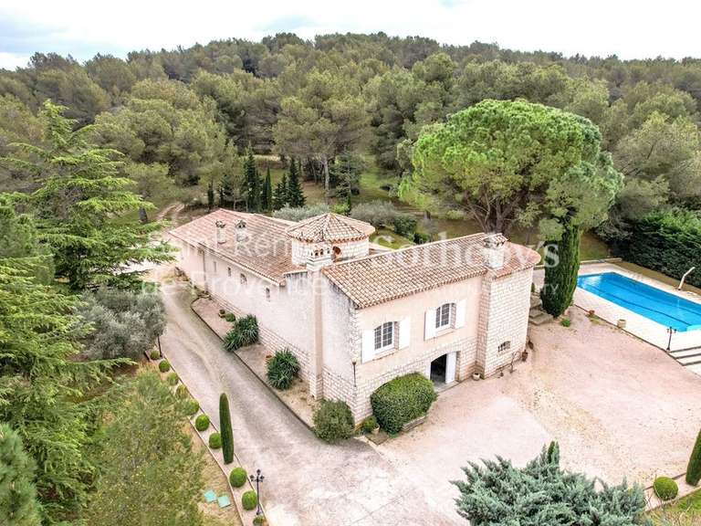 Maison Plan-d'Orgon - 4 chambres - 200m²