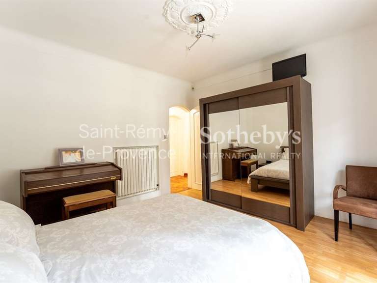 Maison Plan-d'Orgon - 4 chambres - 200m²