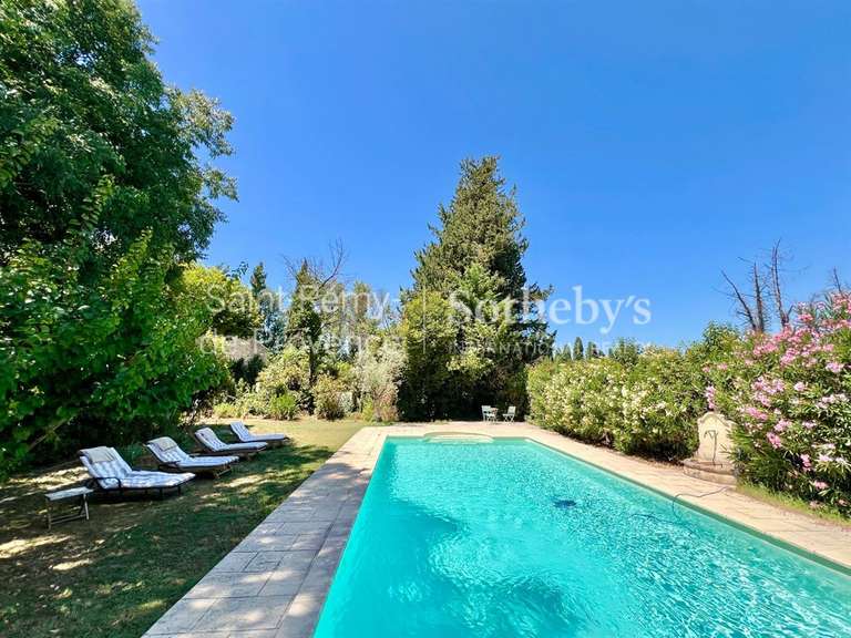 Maison Plan-d'Orgon - 4 chambres - 237m²