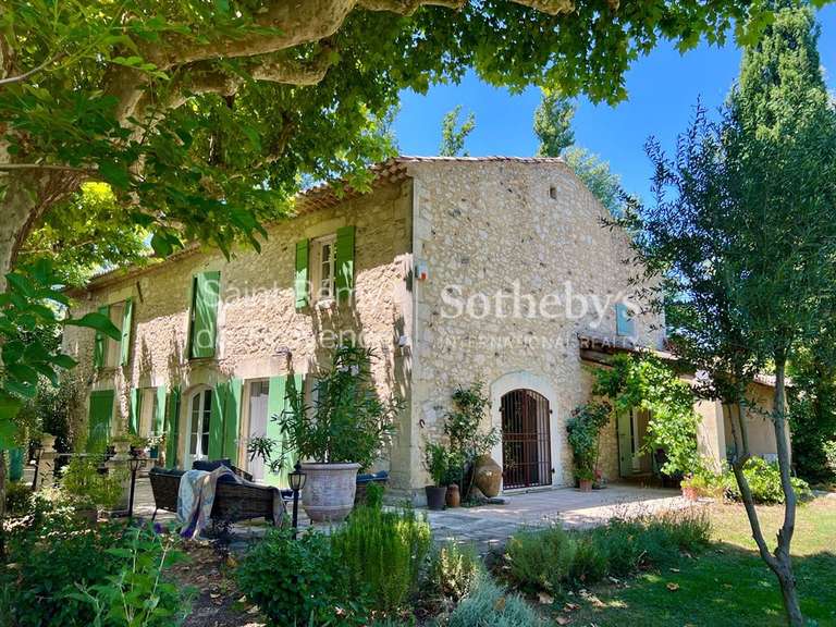 Maison Plan-d'Orgon - 4 chambres - 237m²