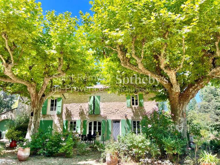 Maison Plan-d'Orgon - 4 chambres - 237m²