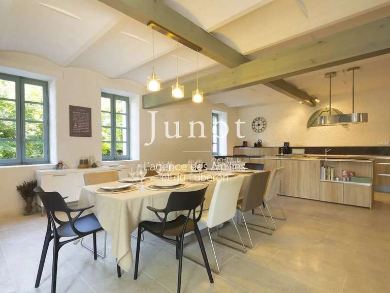 Maison Plan-d'Orgon - 5 chambres - 10000m²