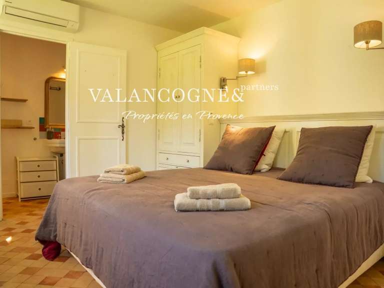 Maison Plan-d'Orgon - 5 chambres - 293m²