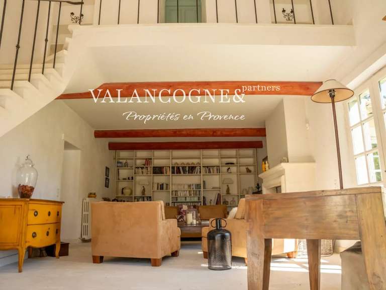Maison Plan-d'Orgon - 5 chambres - 293m²