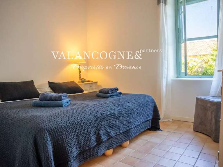 Maison Plan-d'Orgon - 5 chambres - 293m²