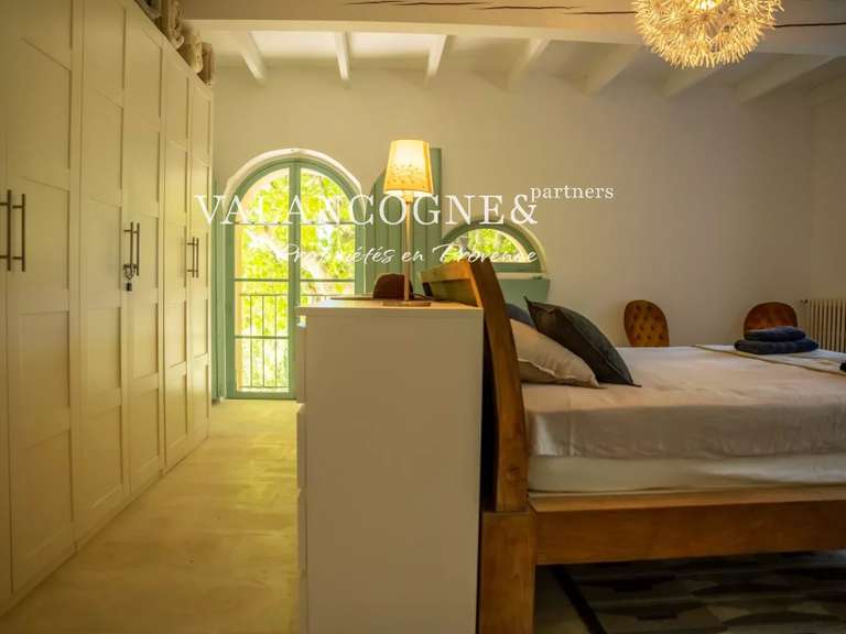 Maison Plan-d'Orgon - 5 chambres - 293m²