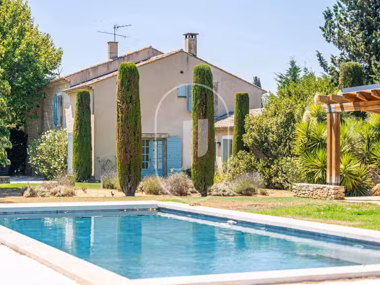 Maison Plan-d'Orgon - 5 chambres - 280m²