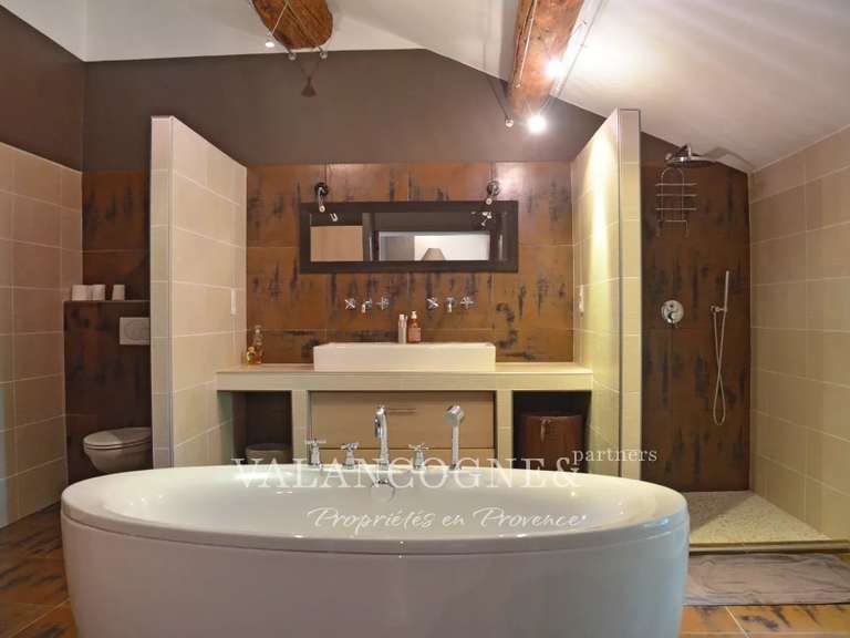 Maison Plan-d'Orgon - 5 chambres - 227m²