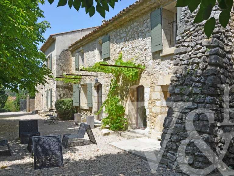 Maison Plan-d'Orgon - 5 chambres - 227m²