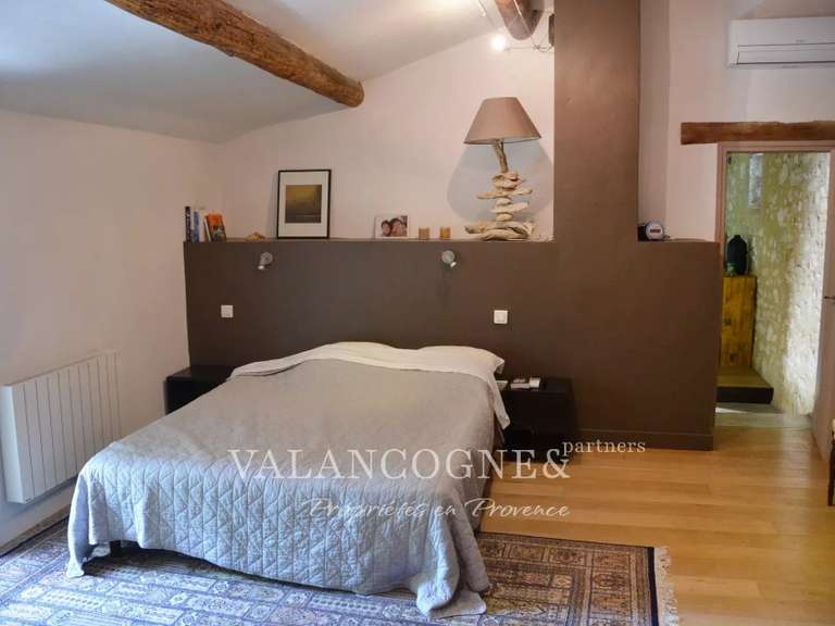 Maison Plan-d'Orgon - 5 chambres - 227m²