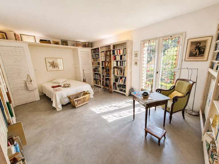 Maison Plan-d'Orgon - 8 chambres - 432m²