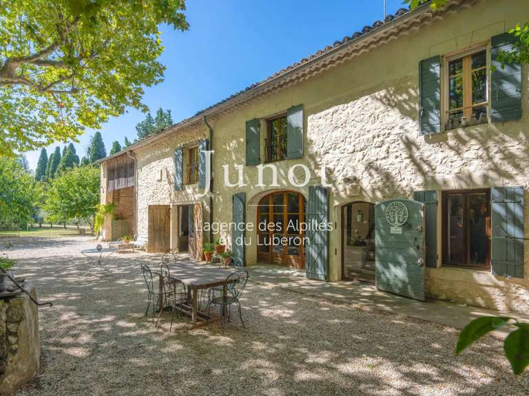 Maison Plan-d'Orgon - 5 chambres - 10460m²