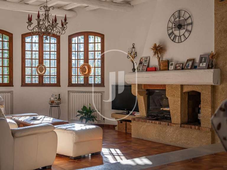 Propriété Plan-d'Orgon - 4 chambres - 200m²