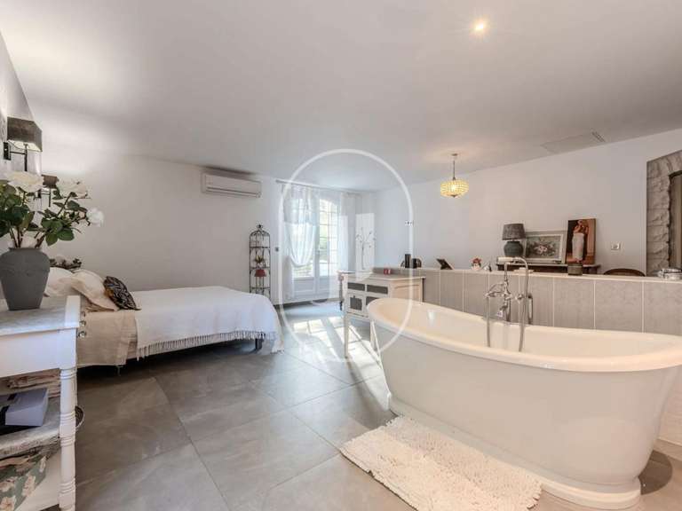 Property Plan-d'Orgon - 4 bedrooms - 200m²