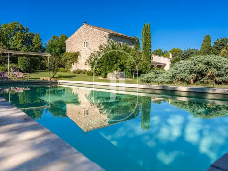 Propriété Plan-d'Orgon - 8 chambres - 430m²