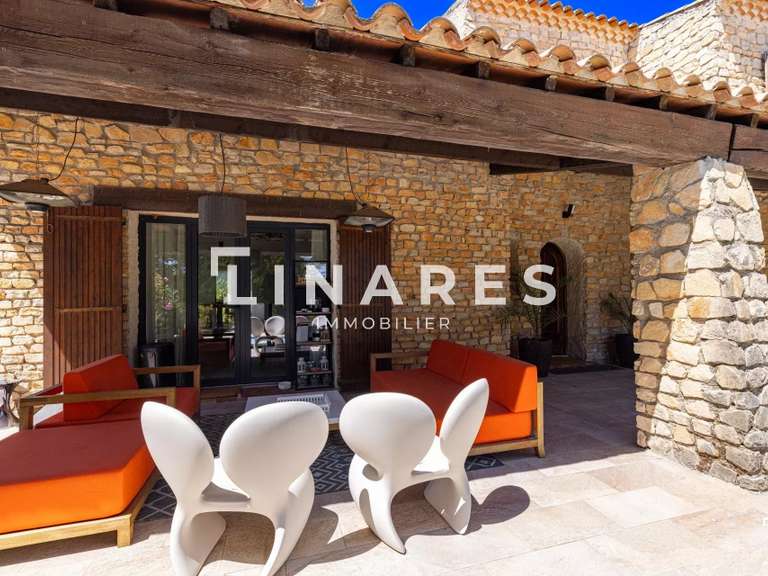 Maison Plan-de-Cuques - 4 chambres - 198m²