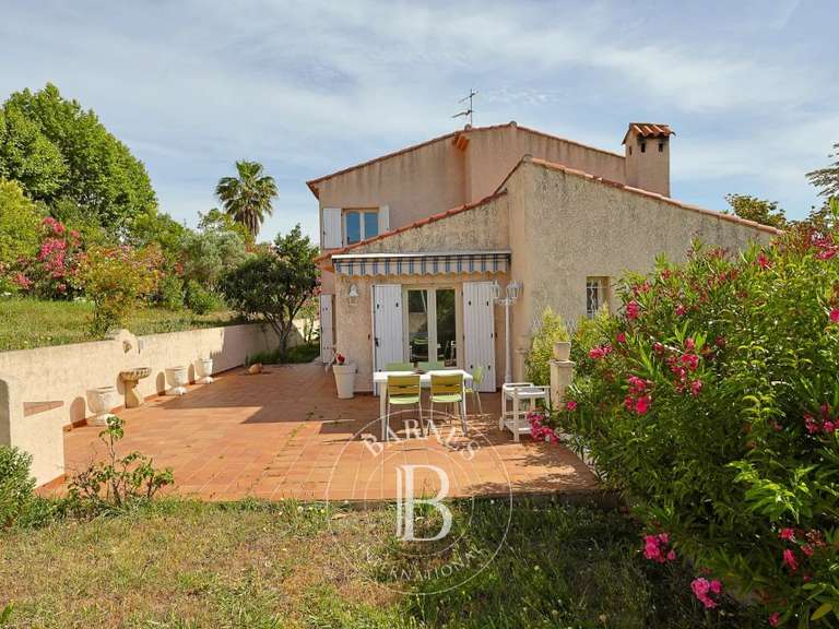 Maison Plan-de-Cuques - 6 chambres - 200m²