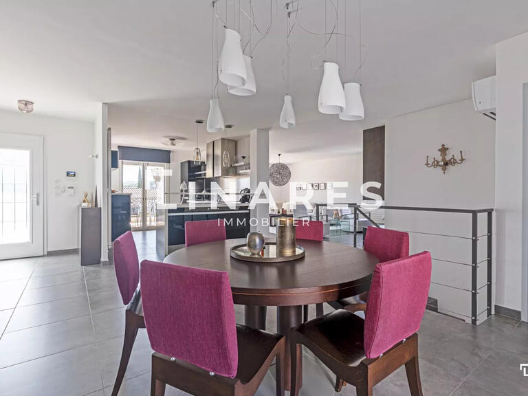 Villa Plan-de-Cuques - 4 bedrooms - 197m²