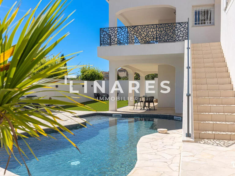 Villa Plan-de-Cuques - 4 bedrooms - 197m²